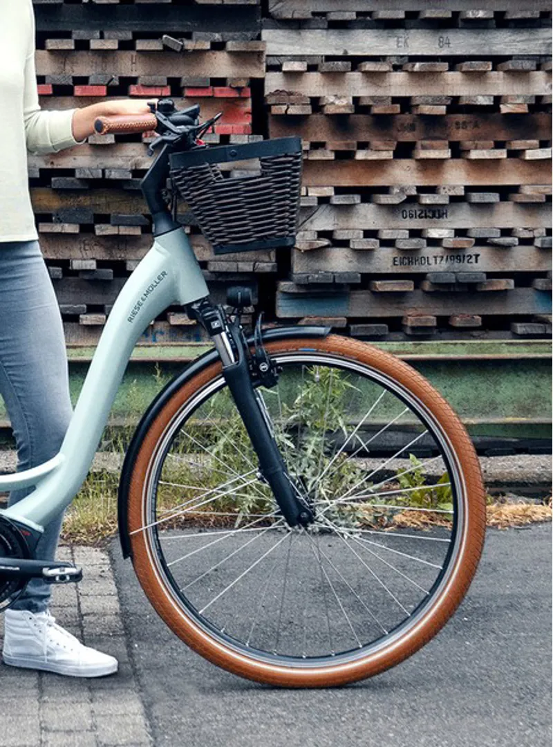 Riese and Muller Swing Automatic Electric Bike Crystal White-8